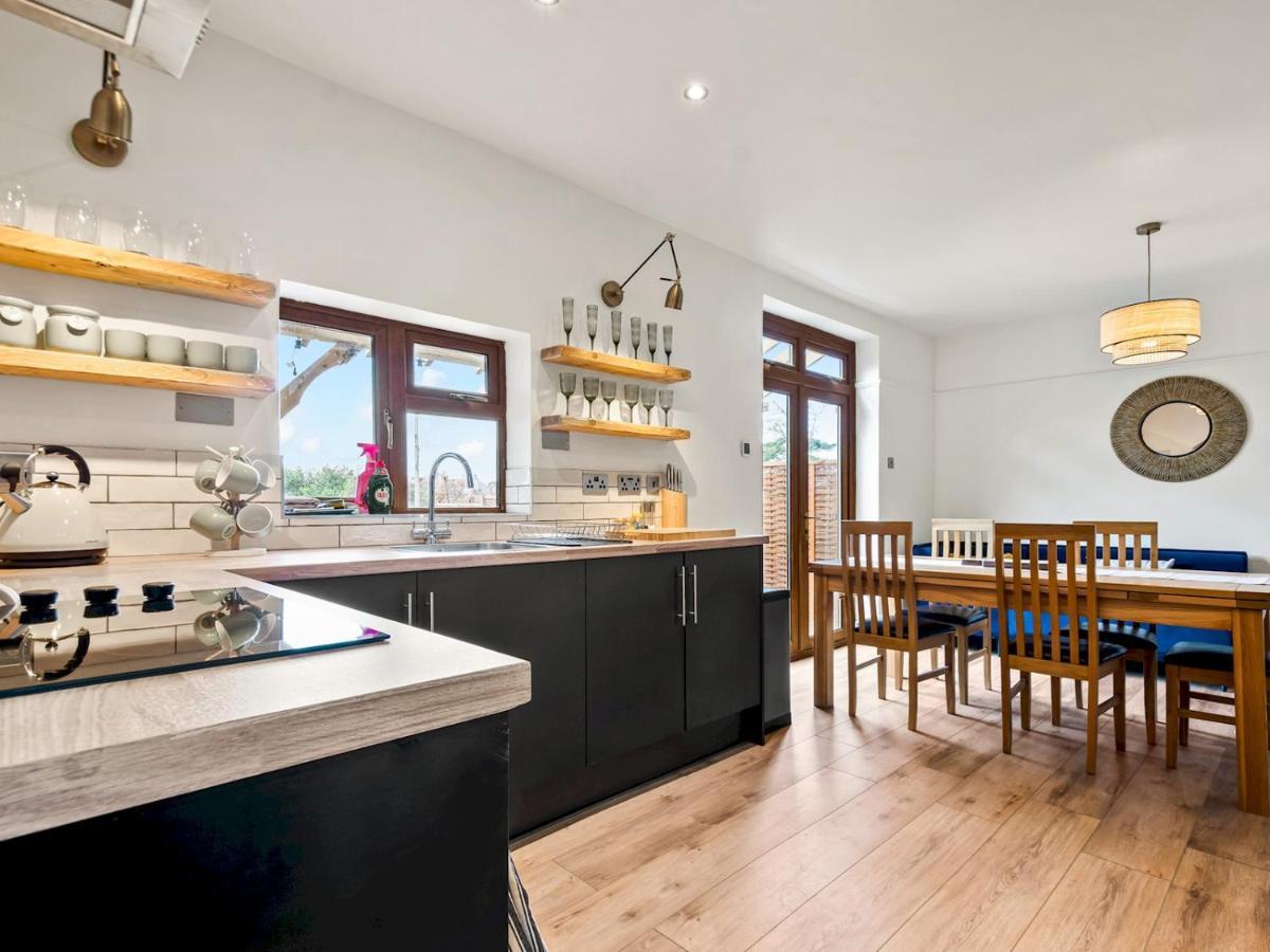 Pass The Keys Appletree Cottage - A Chic Seaside Home And Garden Whitstable Eksteriør billede