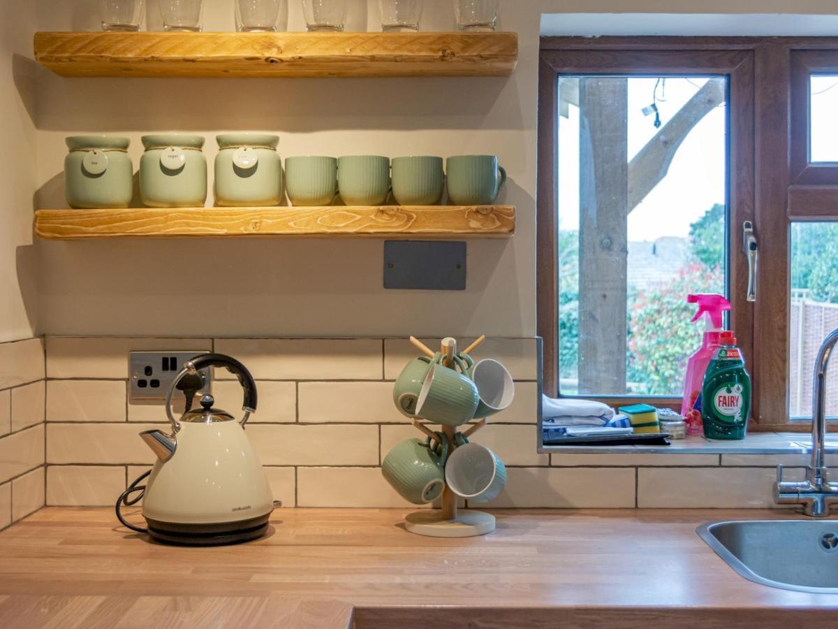 Pass The Keys Appletree Cottage - A Chic Seaside Home And Garden Whitstable Eksteriør billede